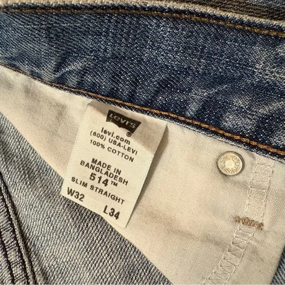 NWOT - Levi's 514 Slim Straight Denim Shorts - Picture 3 of 5